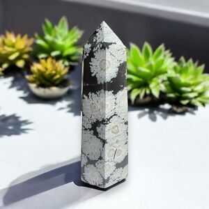 Snowflake Obsidian Crystal Tower (#6)‎